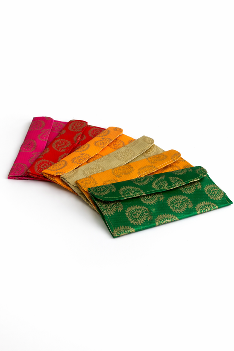 Silk Wedding Gift Envelope – Gold Checkered Work