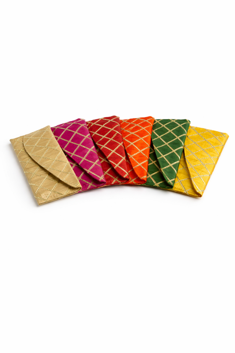 Silk Wedding Gift Envelope – Gold Checkered Work