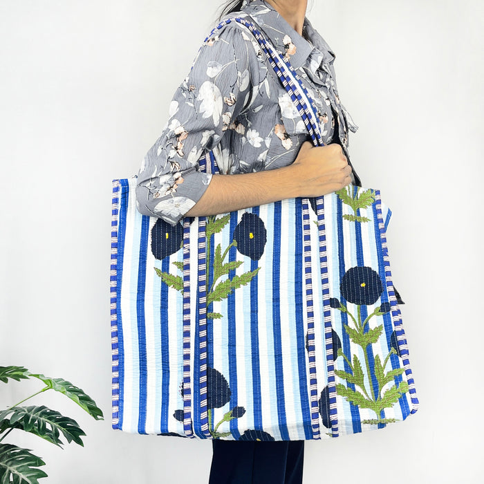 White Floral Print Tote Bag – Eco-Friendly Cotton Carryall Handbag