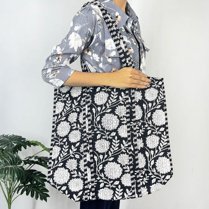 Quilted Cotton Beach Bags with a Floral Print, Black Shoulder Bag, and Traditional Handbag