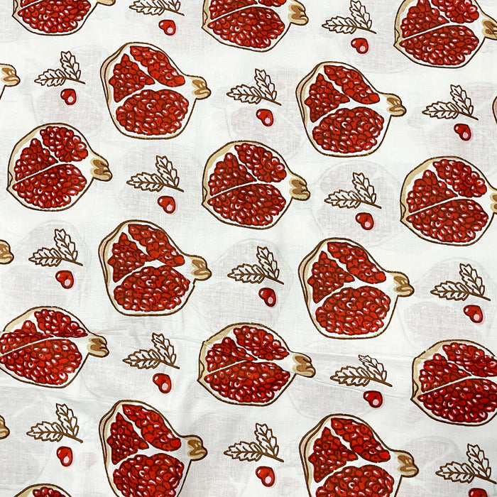 Pomegranade Print Soft Fabric 100% White Cotton Fabric For Home Furnishing