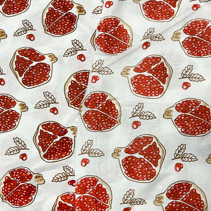 Pomegranade Print Soft Fabric 100% White Cotton Fabric For Home Furnishing